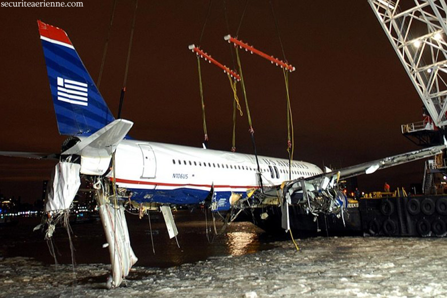 Crash Airbus US Air - New York - N106US