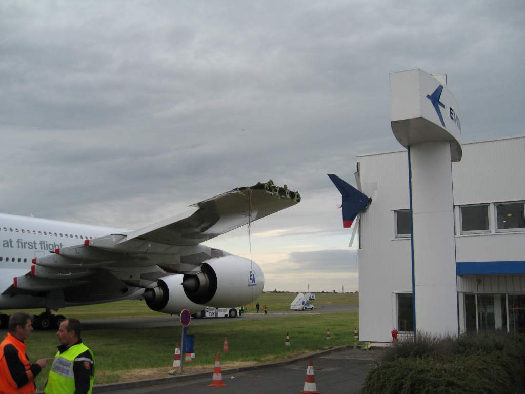 A380 Bourget Accident Aile