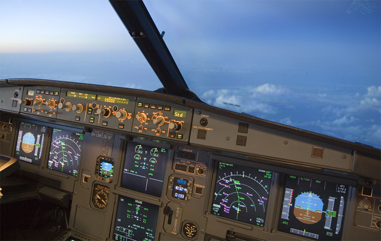 Airbus A320-200 cockpit