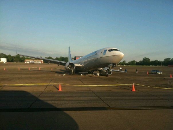 Boeing 737-800 Continental - N1221 - Greenville