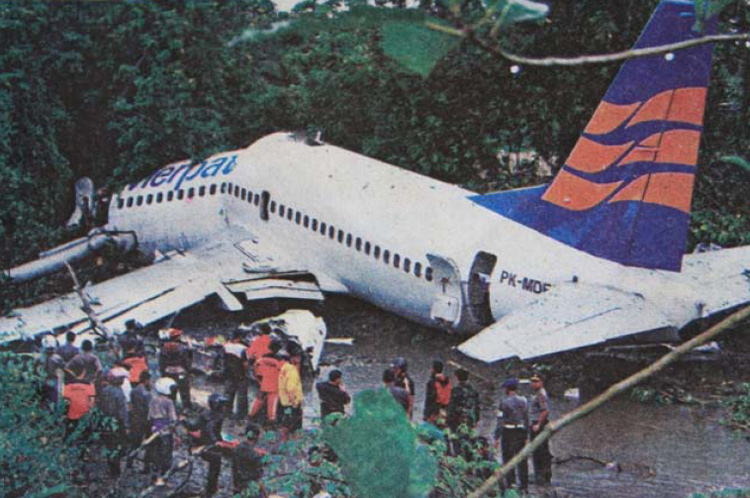 Boeing 737-300 sortie de piste.