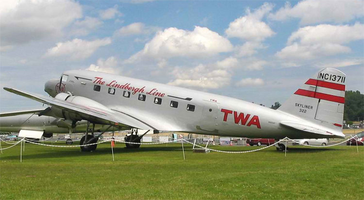 TWA Douglas DC-2