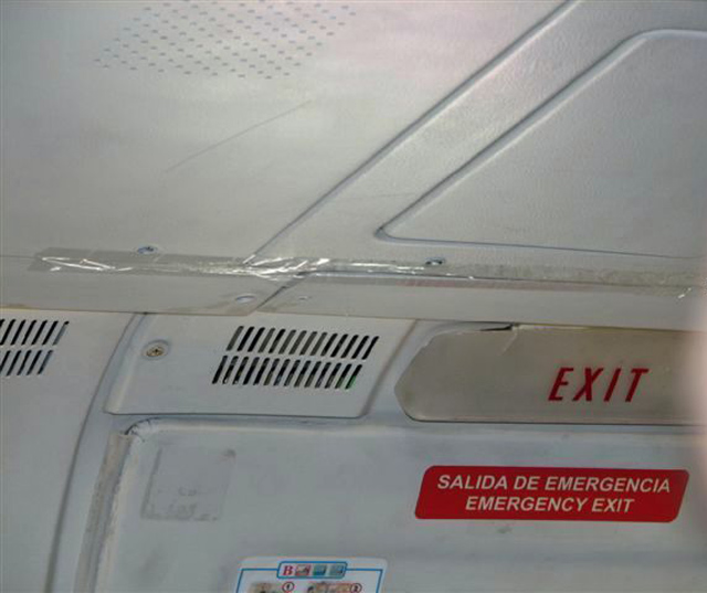 Avion de ligne en mauvais etat