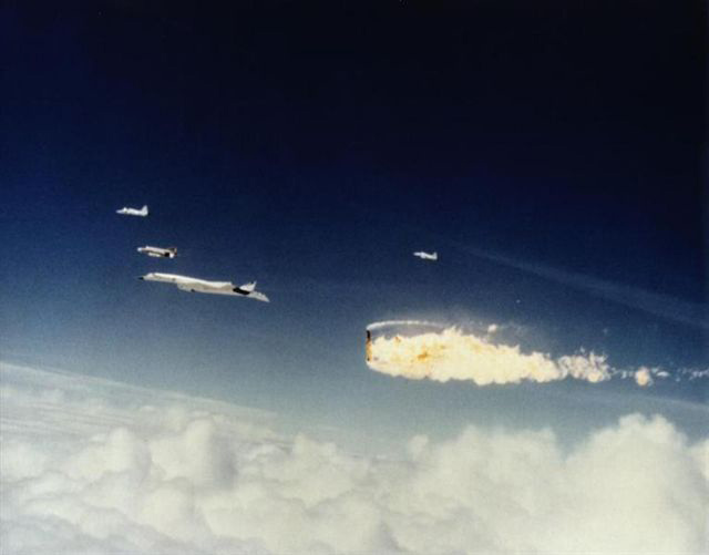 XB-70 formation